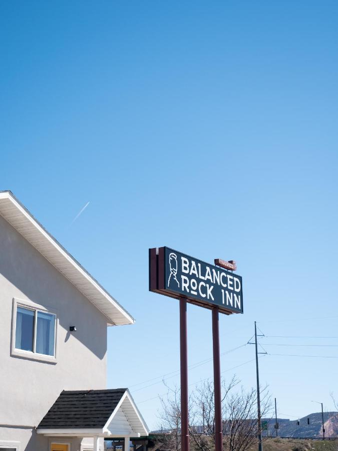 Balanced Rock Inn Fruita Exterior photo